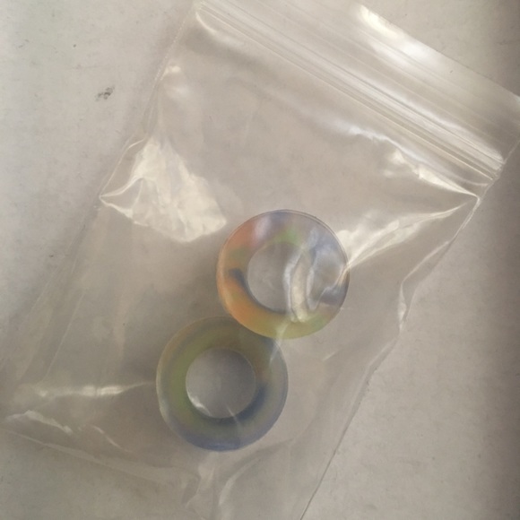 New 00G Silicone multicolor gauge Plugs (7) pairs. - Picture 7 of 8